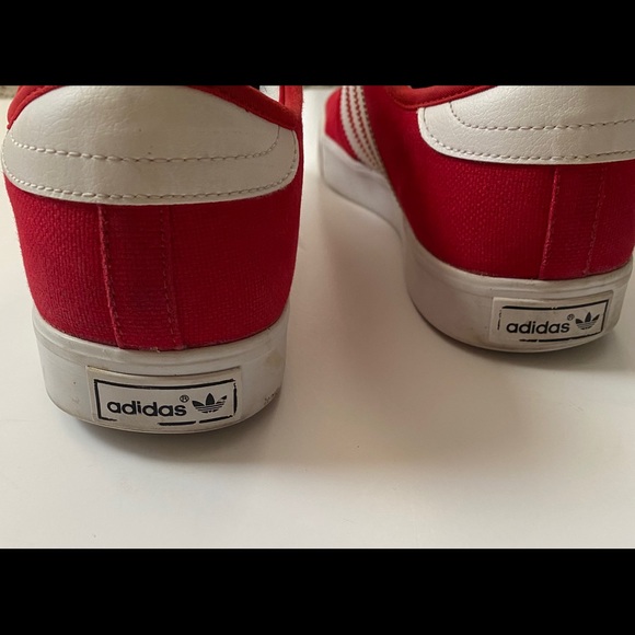 Adidas red with white stripe shoes - Picture 5 of 6